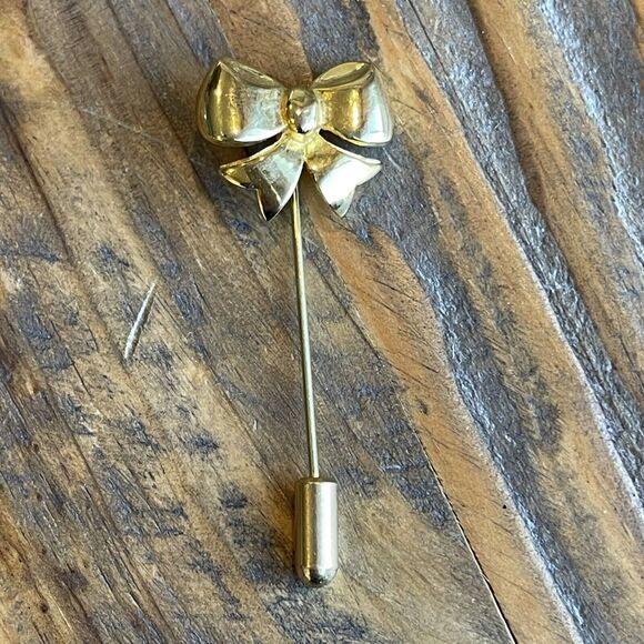 Bow Stick Pin Signed Mimi D N ~AKA~ Mimi di Niscemi Vintage Gold Tone Dainty - Picture 6 of 8